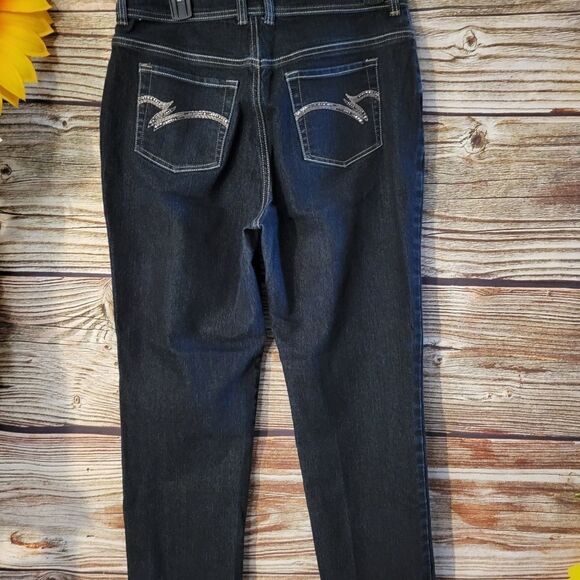 "Gloria Vanderbilt " Woman's "Amanda " dark wash jeans Size: 32 Pre-owned - Picture 3 of 7